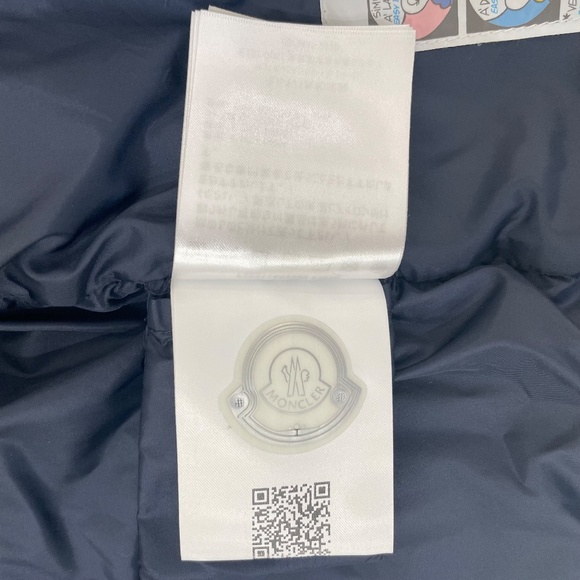 MONCLER {18-24} Puffer Coat Down Navy Blue Detachable Hood - Picture 12 of 16